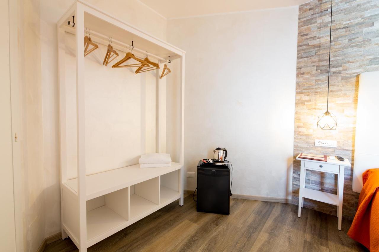 Hotel Blue Marine Линяно Сабиадоро Екстериор снимка
